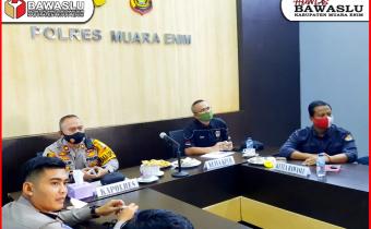 Ketua Bawaslu Muara Enim Mengikuti Video Conference Pilkada Serentak Tahun 2020